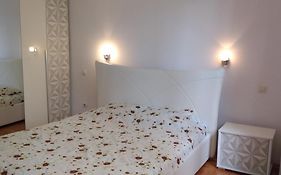 Lovely Condo Next To Salt Room, Bus Station